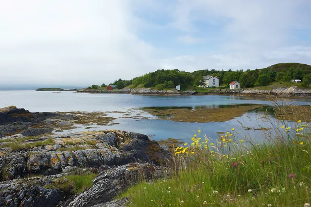 Eldhusøya and the bridges